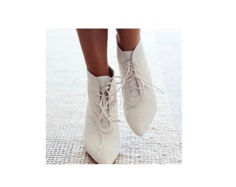 Parakiss Booties Size 9