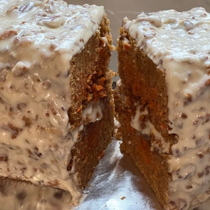 70-Year-Old Carrot Cake Recipe, Recipe, Birthday Cake, Easter Cake, Old Fashioned, Family Recipe, Digital Recipe, Family Favorites