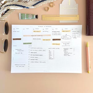 Undated Weekly Desk Planner | A4 Weekly Minimalist Notepad With Graph Paper,  To Do List | 50 Tear Off Sheets