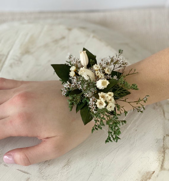 Corsage da polso nel verde, corsage nuziale, regalo per la festa della  mamma, fiori conservati -  Italia