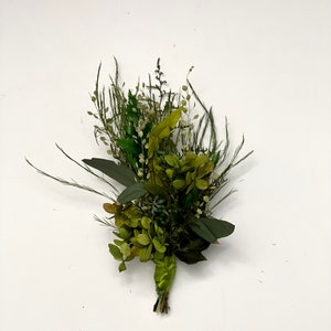 Flores secas Boutonnières, favor topper de regalo; Decoración de mesas-platos; Ramo de vegetación; Eucaliptus
