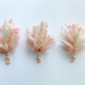Dried flowers Boutonnières,Favor gift topper;Tables-plates decoration, Peach and white Boutonnières