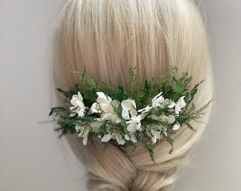 Dried White Hydrangea hair comb/ Bridal hair boho green flower comb wedding /Dried flower comb bridal floral hair