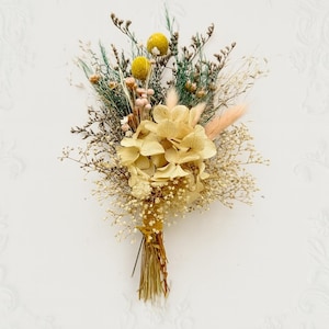 Mini Dried Flower Bouquet with Hydrangea, Billy Buttons & Preserved Greenery – Rustic Wedding Favor or Photo Prop