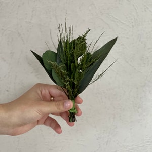 Green Eucalyptus Boutonnières-Favor gift topper-Tables-plates decoration-Greenery bouquet-Eucaliptus