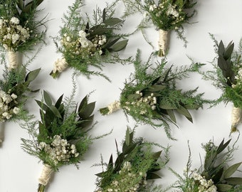 Boutonnières vert sauge ; Boutonnières de fleurs séchées, décoration de cadeau, décoration de tables et d'assiettes