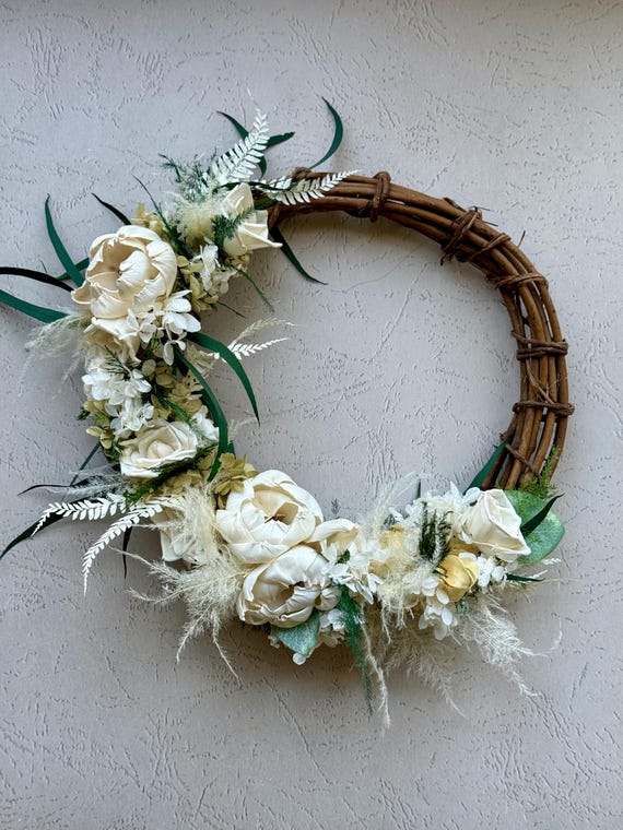 ソラフラワーとプリザーブドフラワーのリース ギフト包装無料プリザーブド・ドライ・ソラフラワーの 白のリース