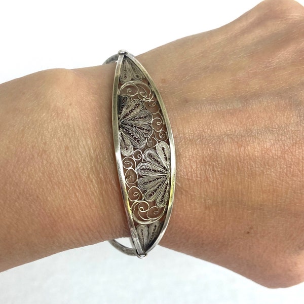 Vintage Sterling Silver 950 Filigree Floral Spun Silver Scrollwork Cuff Bracelet Size 6.25"