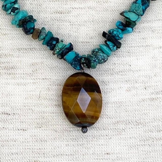 Turquoise Dyed Howlite Chip Necklace Faceted Tige… - image 3