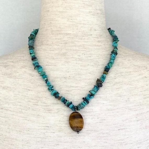 Turquoise Dyed Howlite Chip Necklace Faceted Tige… - image 1