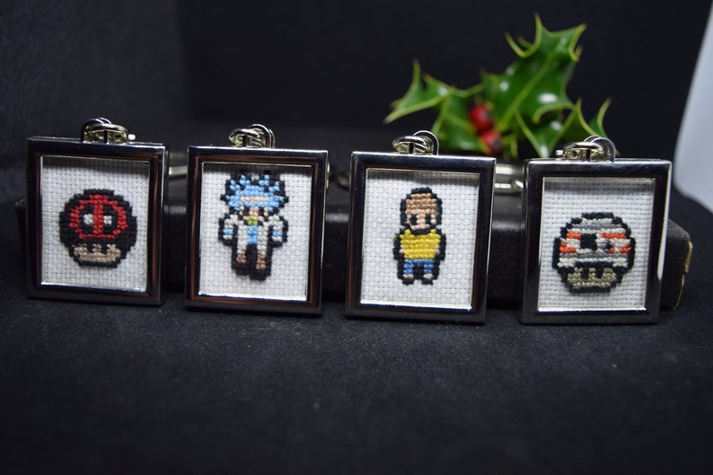 Mario Mushrooms Metal Keyrings Deadpool DC