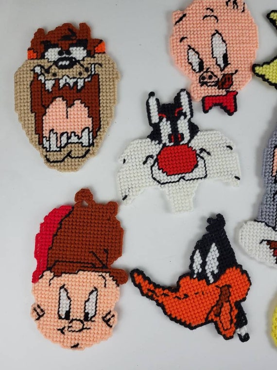 Vintage Looney Tunes Lot of 11 Character Heads Plastic Canvas
