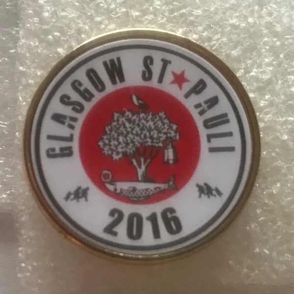 GLASGOW ST.PAULI 2016 ultras pin badge football soccer.