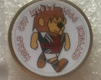 WORLD CUP England 1966 pin badge football soccer.World Cup Willie mascot.white.