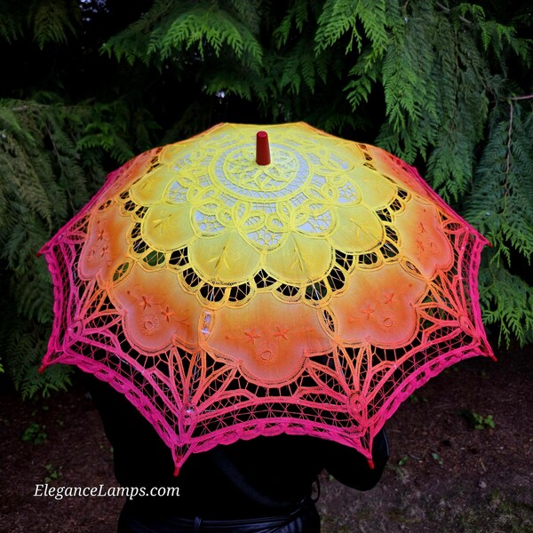 Sombrilla de encaje Battenberg hecha a mano: luces LED rojas, accesorio de boda de algodón