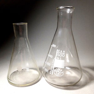 Set 2 Erlenmeyerkolben 250 und 500 ml Vintage Chemie Labor