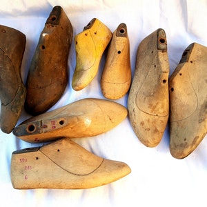 Antique wooden shapes for shoes  4 pairs  Cobblers Shoe Form Shoemaker&#39;s Tools