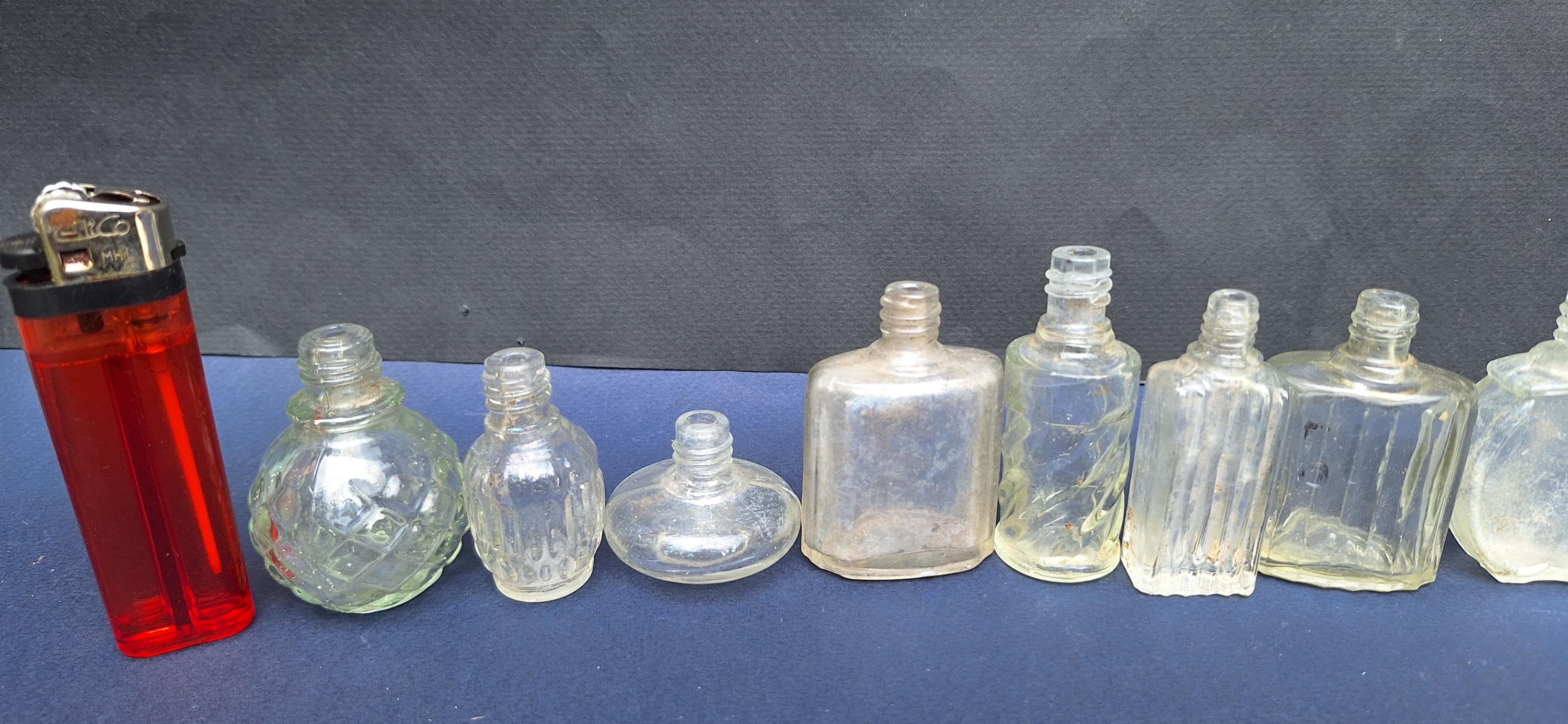 ソ連のヴィンテージ香水瓶18本セット - Etsy 日本