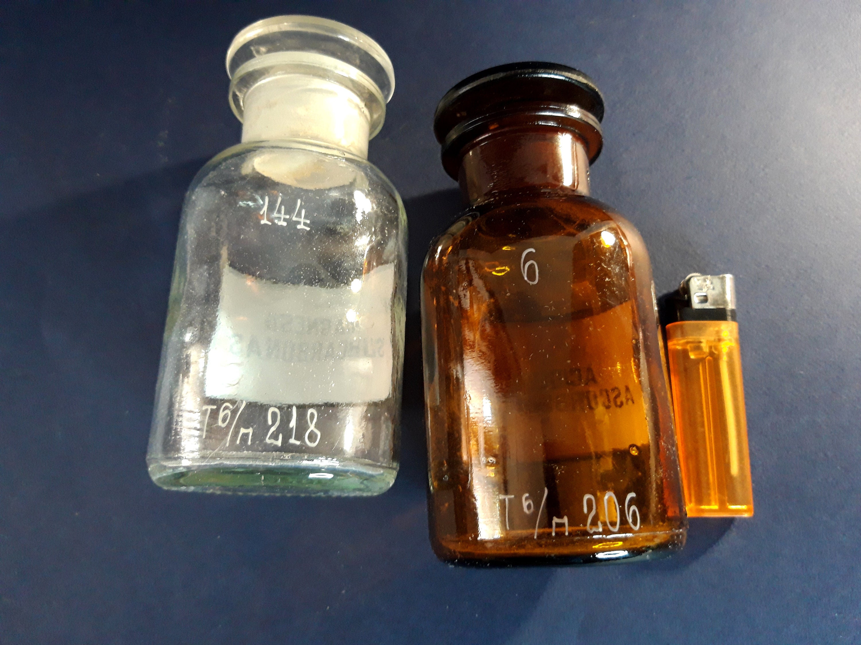 薬瓶セット ヴィンテージ薬瓶 2個セット 化学実験用ガラス製品 - Etsy 日本