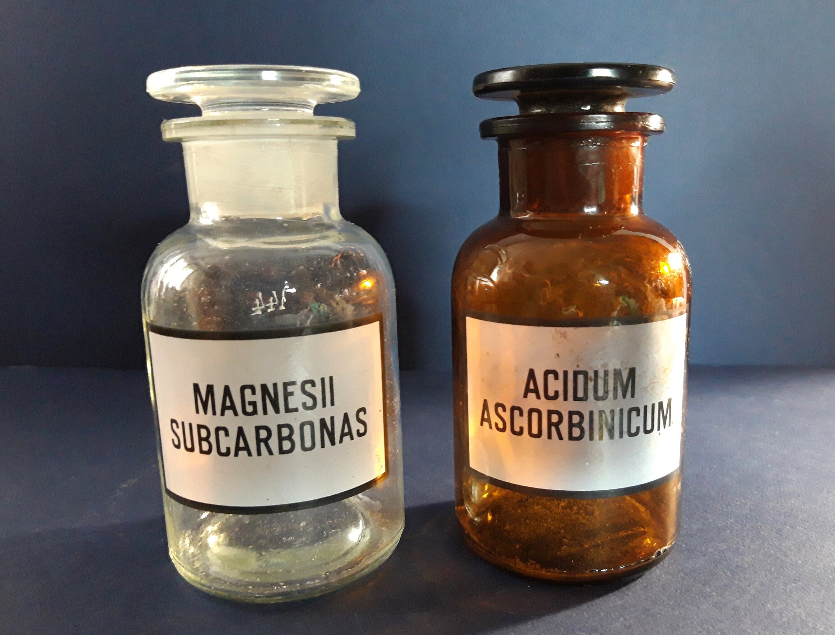 ヴィンテージ薬瓶 化学実験用ガラス器具 2個セット - Etsy 日本