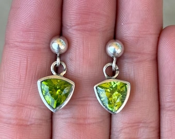 Sterling Silver 925 Peridot Dangle Stud Earrings - Pre-Owned (3.8g)