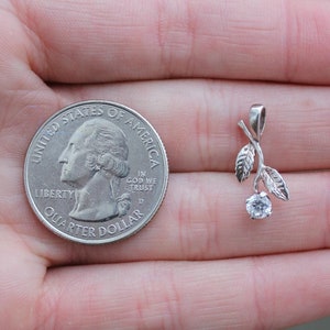 Pre-Owned Sterling Silver 925 Small CZ Rose Pendant 0.7g