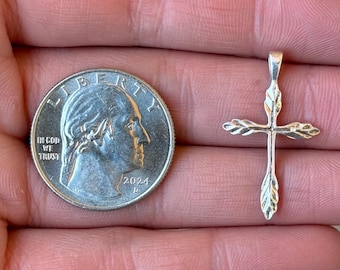 Sterling Silver 925 Diamond-Cut Cross Pendant - Pre-Owned (1.1g)