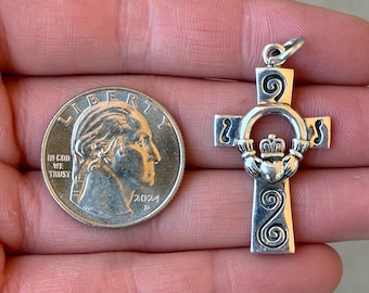 Sterling Silver 925 Celtic Claddagh Cross Charm Pendant - Pre-Owned (4.5g)
