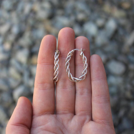 ピアス　シルバー　フープピアス　ツイストピアス　silver925 スパイラル シルバー925 ツイストピアス フープピアス レディース 可愛い