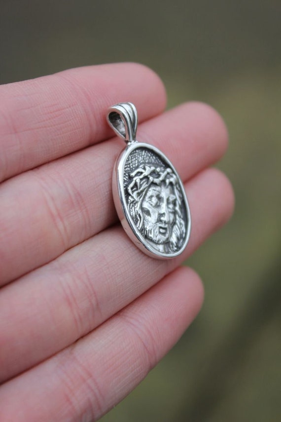 Pre-Owned Sterling Silver Crown of Thorns Jesus C… - image 3