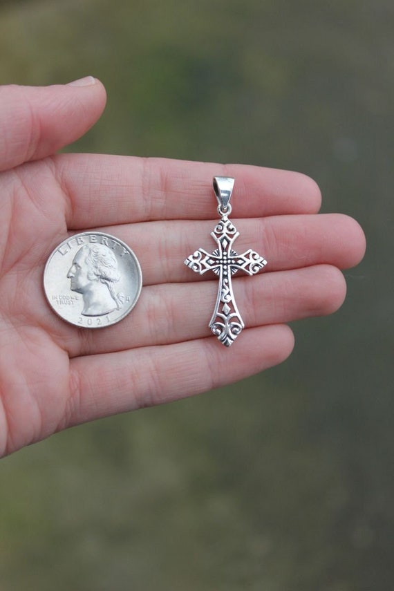 Pre-Owned Sterling Silver Decorative Cross Pendant