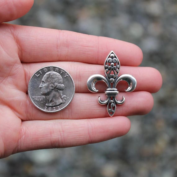 Sterling Silver 925 Ornate Fleur-de-lis Pendant - Pre-owned (5.7g