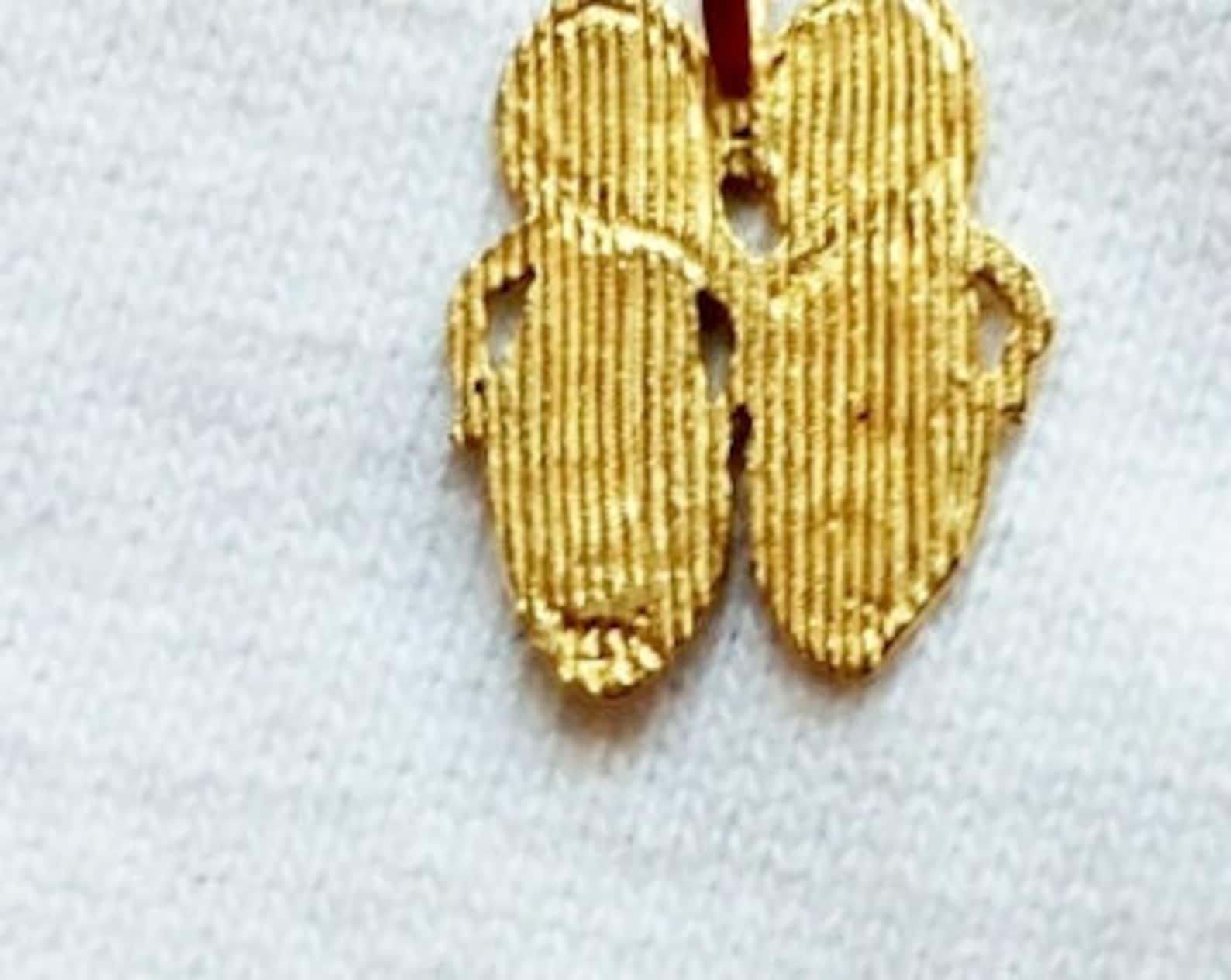 vintage 14k gold ballet shoes pendant for necklace chain embossed diamond pattern estate marked 14 k kt 14kt dance shoe ballerin vintage 14k gold ballet shoes pendant for necklace chain embossed diamond pattern estate marked 14 k kt 14kt dance shoe ballerin