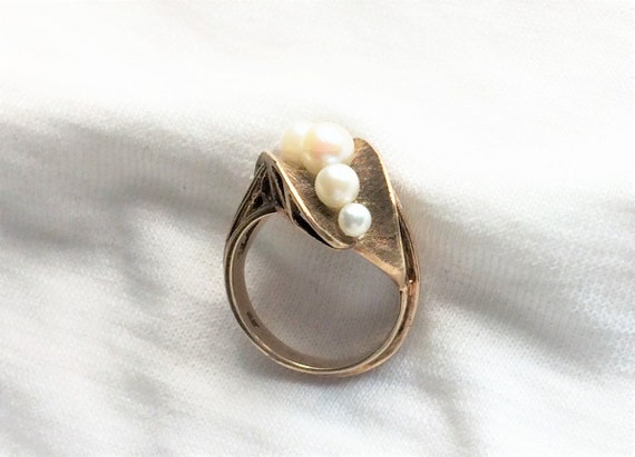 Estate 10k HEAVY Yellow Gold Genuine Pearl Ring 5… - image 3