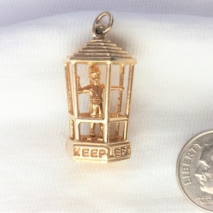 Estate 14k Gold HEAVY 7.0g British Traffic Bobby Cop Charm or Pendant Marked 585 14kt 14 k for Necklace or Bracelet KEEP LEFT Political Msg?