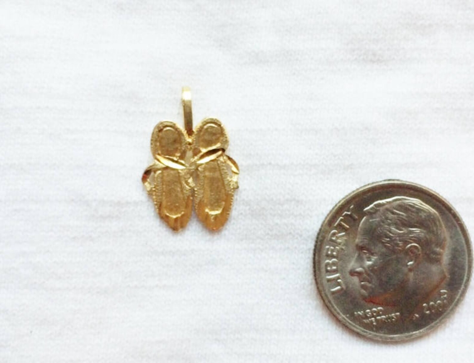 vintage 14k gold ballet shoes pendant for necklace chain embossed diamond pattern estate marked 14 k kt 14kt dance shoe ballerin vintage 14k gold ballet shoes pendant for necklace chain embossed diamond pattern estate marked 14 k kt 14kt dance shoe ballerin