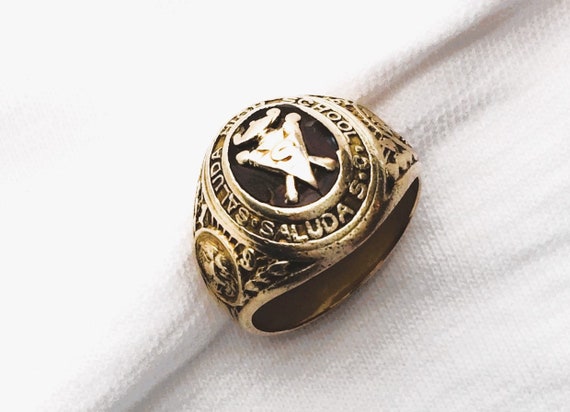 1943 Josten 10K Yellow Gold Class Ring With Red Stone and
