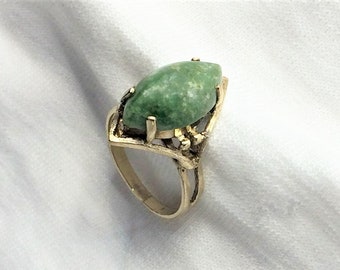 Estate 10K Yellow Gold Green Jade Solitaire Marquis Gem Ring sz 5-3/4 Cocktail Dinner 3.9g Mid Century Modern China? High Setting 10kt 14k ?