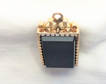 Vintage 10K HEAVY Gold Locket Pendant Golden & Black Glass 7.2g for Necklace Chain Opens to Cabinet Card Photo Estate Antique from the 1800s