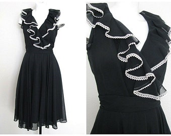 Vintage jaren '70 Boho Ruches Gaas Gehaakt Kant Deep V Hostess Cocktail Party Dress