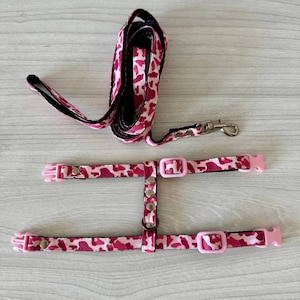Pink Harness and leash ferret.Army print.Comfortable correct harness. Walking with a ferret.