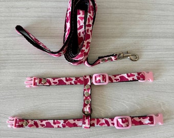 Zestaw uprzęży i smyczy dla fretki w kolorze różowym, kamuflażowym: regulowany nylon, wygodne dopasowanie
