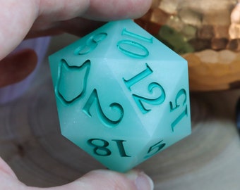 Superchonk D20 - 45mm Extragroßer Würfel "Peppermint" in Minzgrün - Handgemacht für DnD, Pen&Paper, Tabletop RPG Rollenspielwürfel