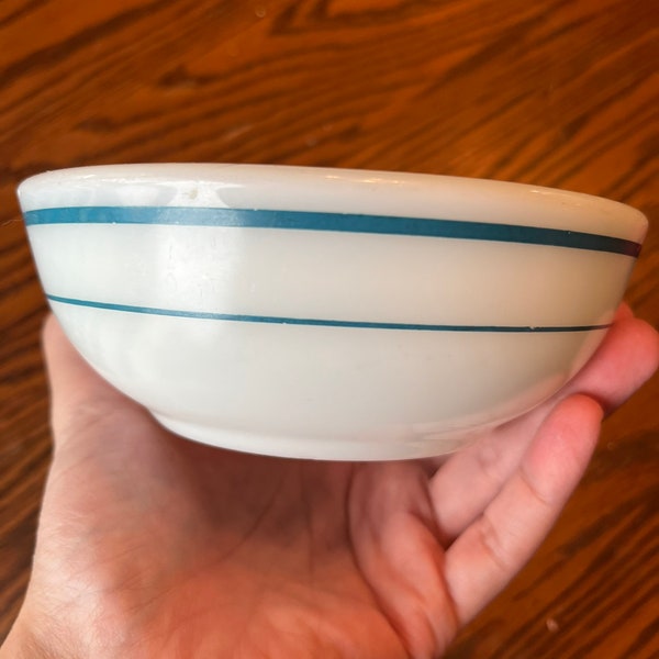 Vintage Pyrex Tableware by Corning Bowl