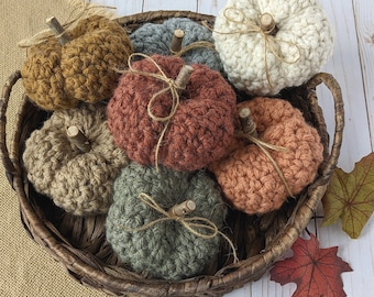 Crochet Stuffed Pumpkins, Fall Pumpkin Decoration, Farmhouse Thanksgiving Décor, Mini Chunky Knit Pumpkins, Autumn Yarn Sweater Pumpkin