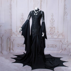 Gothic wedding dress with bat hem and guipure | Witchy elopement dress | Ritual handfasting dress | Custom neoprene gown