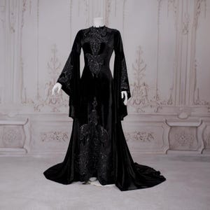 Gothic velvet wedding dress | Long black witch gown with guipure lace & chains | Dark pagan bride ritual gown made to measure