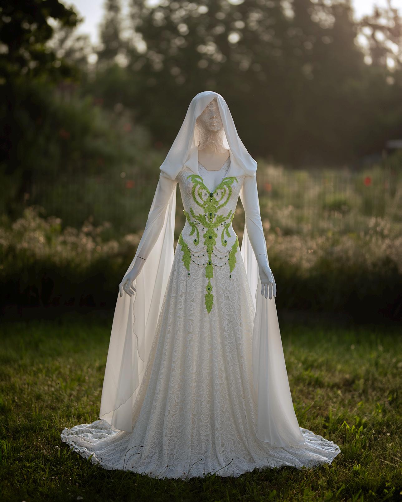 Elven Wedding Dress with Green Embroidery - Fairy Forest Bridal Gown, Handfasting Ritual Gown, Elopement Dress - Made to Measure Elven Wedding Dress with Green Embroidery - Fairy Forest Bridal Gown, Handfasting Ritual Gown, Elopement Dress - Made to Measure