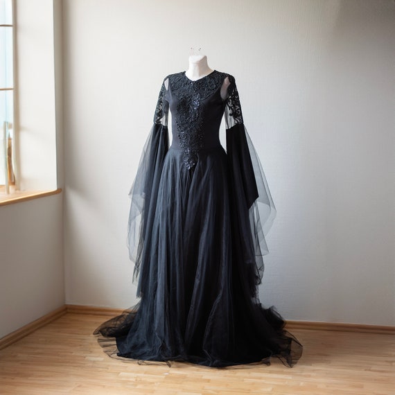 fitted lace wedding dress Astoria Long Sleeve Maxi Dress main image 0