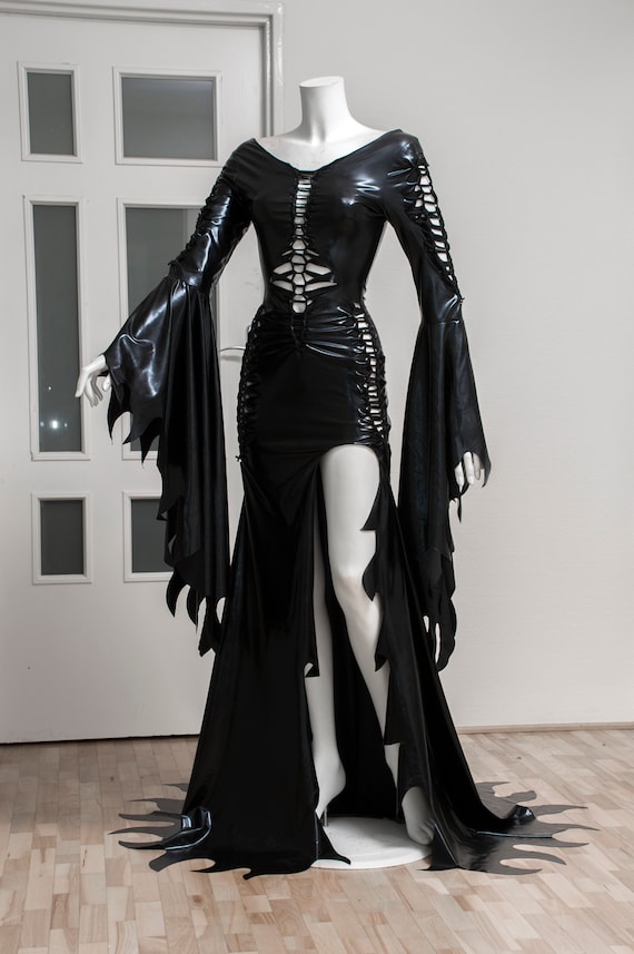 Gothic dressing top
